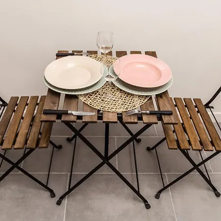 Budget Apart Near Paris