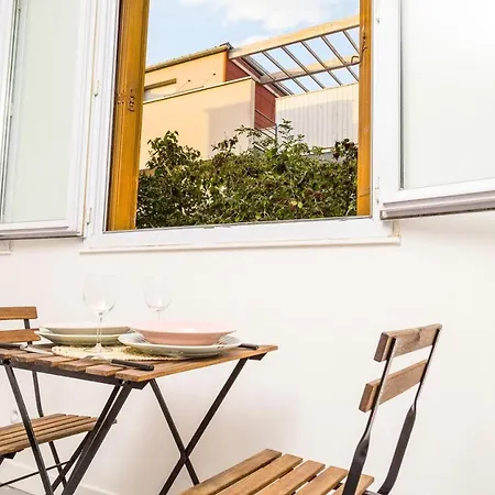 Budget Apart Near Paris Apartment